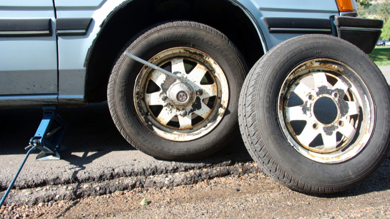 Illustration for article titled How To Properly Rotate Your Tires